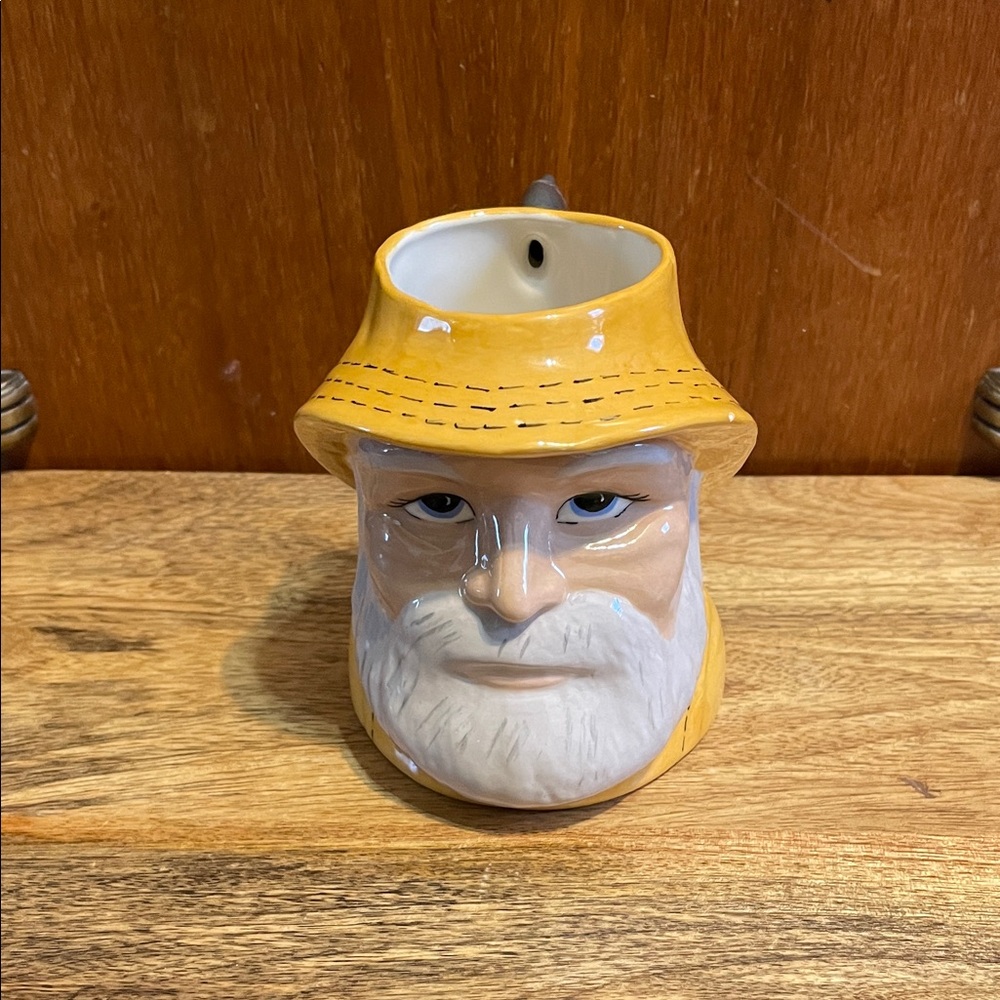 💛 VTG Fisherman of the Sea  Mug 1979